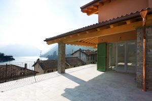 Ossuccio Detached VIlla with Porch