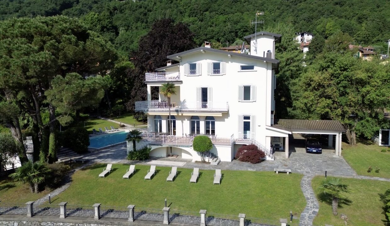 Lake Como Bellagio Luxury Villa Directly on the Lake