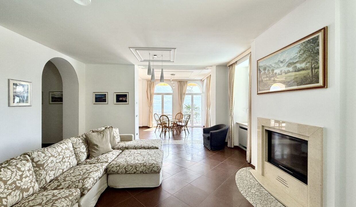 Lake Como Bellagio Luxury Villa Directly on the Lake
