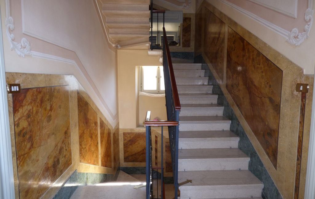 Faggeto Lario Villa - staircase