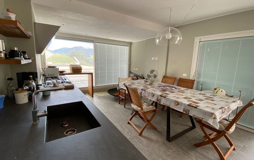 Luxury Villa Lake Como Argegno  - kitchen