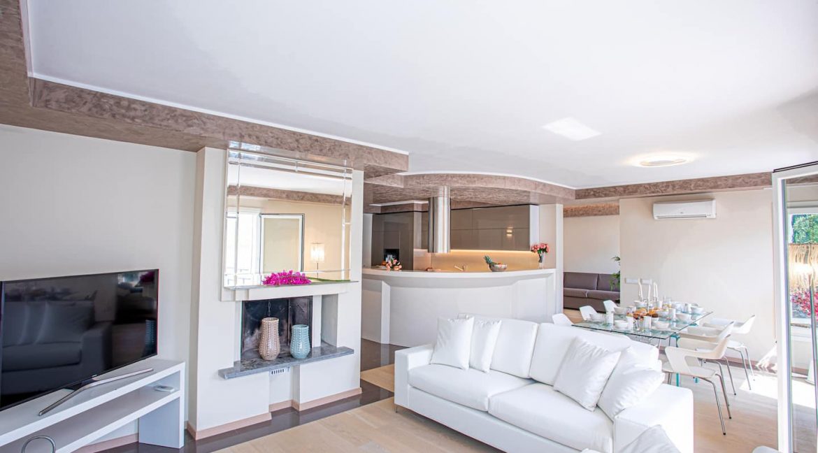 Pianello del Lario Luxury Villa Directly on Lake Como - living room