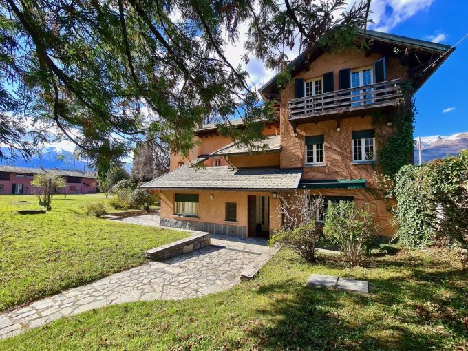 Luxury Villa Colico Lake Como with Park