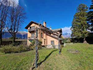 Luxury Villa Colico Lake Como with Park