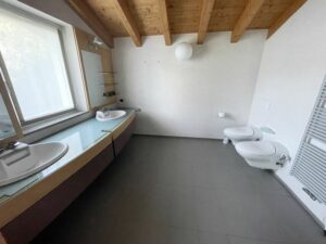 Luxury Lake Como Villa with Park and Swimming Pool Lierna
