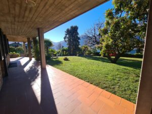 Villa Front Lake Como with Garden Mandello del Lario