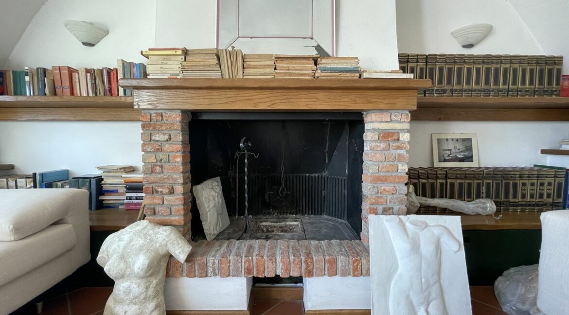Lake Como Luxury Villa Menaggio with Garden - fireplace