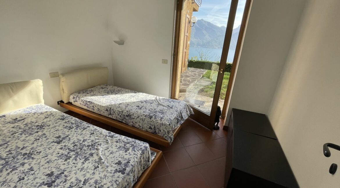 Lake Como Luxury Villa Menaggio with Garden - bedroom