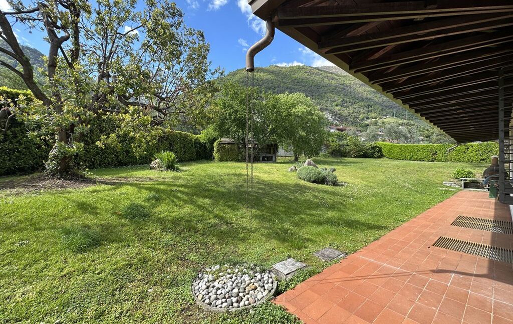 Lake Como Lenno Detached Villa with Garden, Pool and Lake View