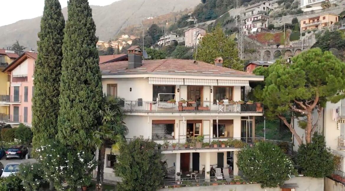 Front Lake Como Apartment with Terrace - Bellano