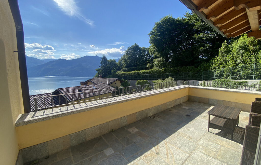 Lake Como House with Swimmingpool Terrace and Lake View terrace