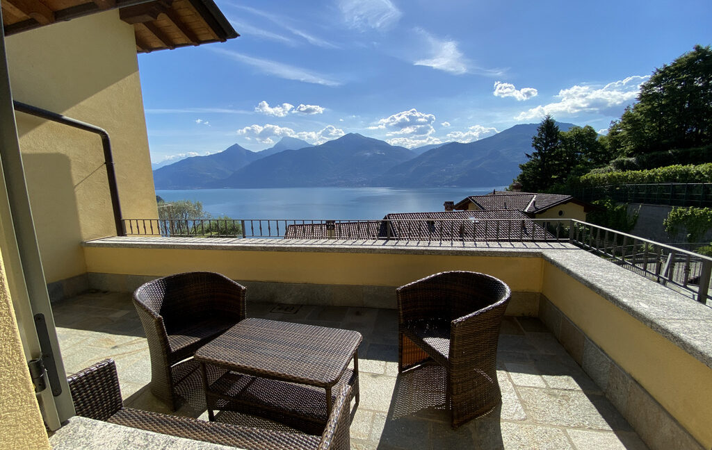 Lake Como House with Swimmingpool Terrace and Lake View terrace