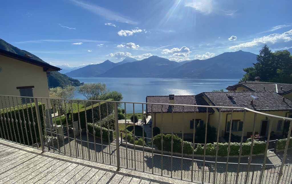 Lake Como House with Swimmingpool Terrace and Lake View view from balcony