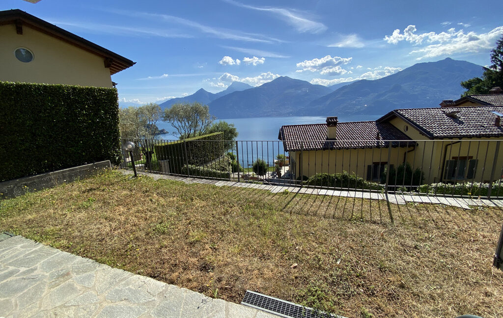 Lake Como House with Swimmingpool Terrace and Lake View garden