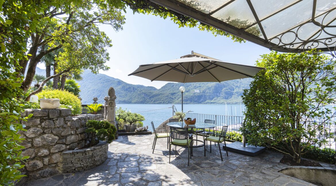 Lake Como Mandello del Lario Villa with Garden