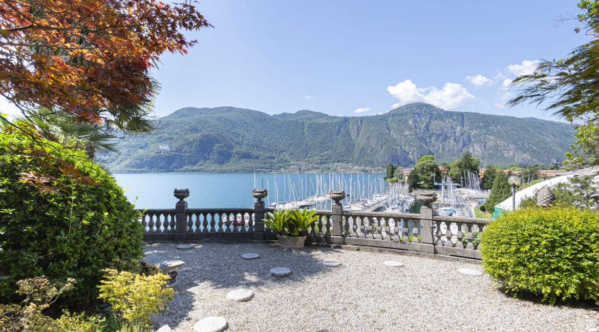 Lake Como Mandello del Lario Villa with Garden