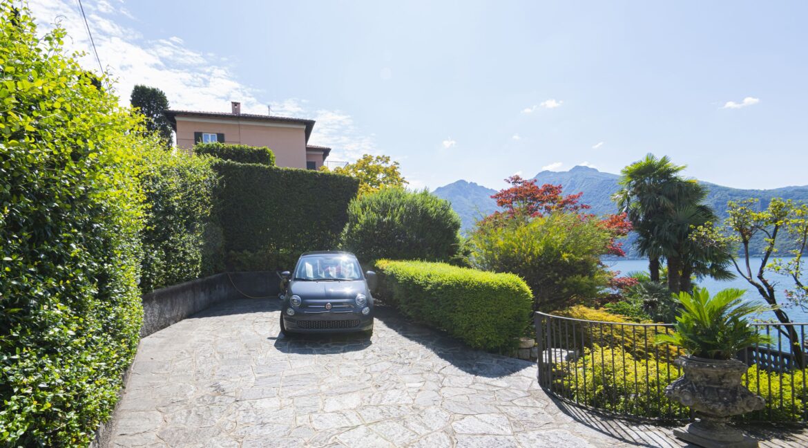 Lake Como Mandello del Lario Villa with Garden