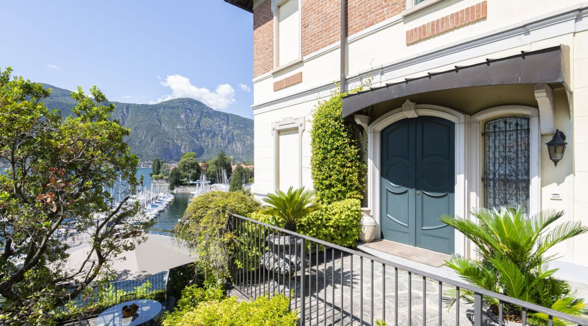 Lake Como Mandello del Lario Villa with Garden