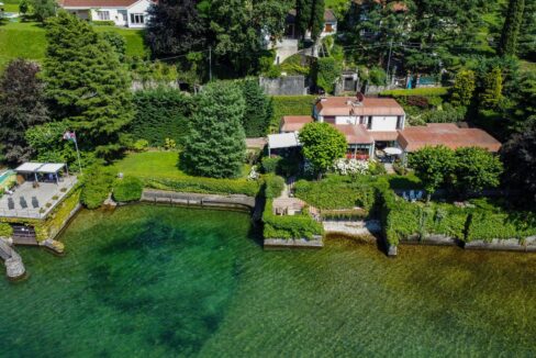 Luxury Villa Front Lake Como with Dock and Wide Garden