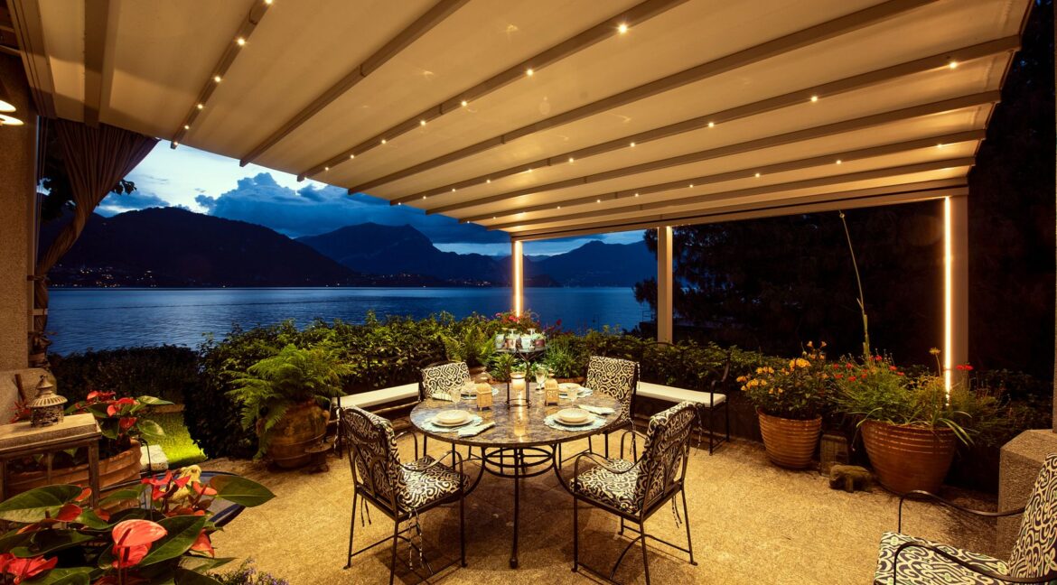 Luxury Villa Front Lake Como with Dock and Wide Garden  - patio