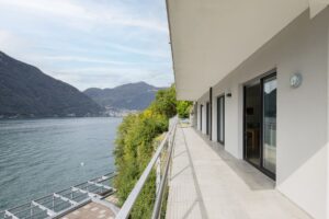 Villa Nesso Front Lake with Garden