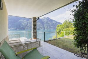 Villa Nesso Front Lake with Garden