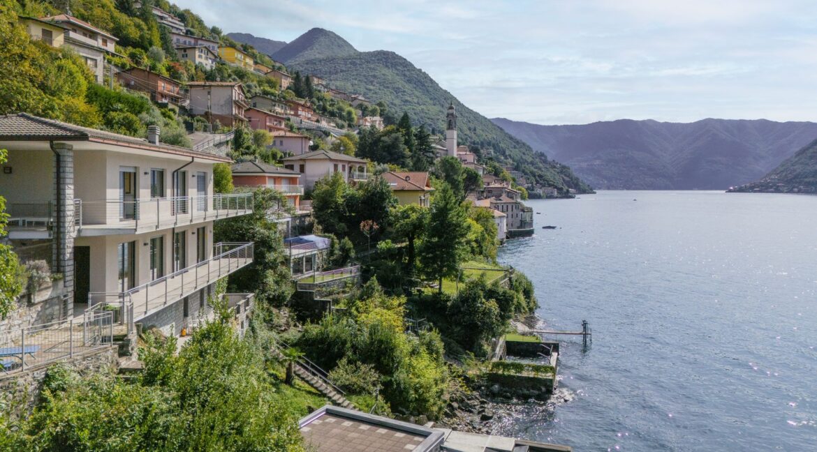 Villa Nesso Front Lake with Garden