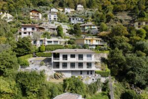 Villa Nesso Front Lake with Garden