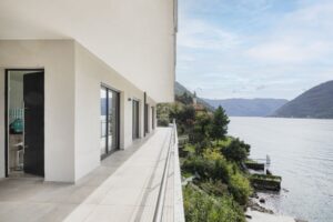 Villa Nesso Front Lake with Garden