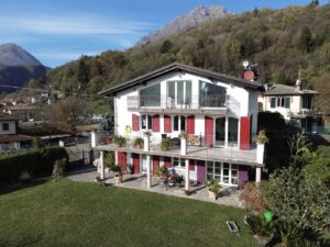 Villa Plesio with Lake View and Land