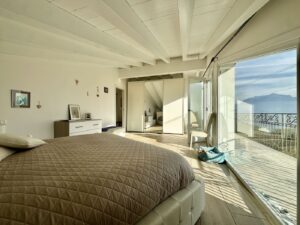 Villa Plesio with Lake View and Land