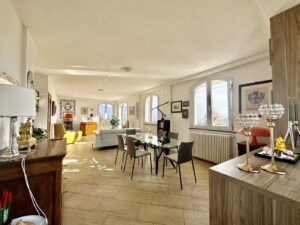 Villa Plesio with Lake View and Land