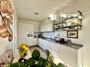Villa Plesio with Lake View and Land
