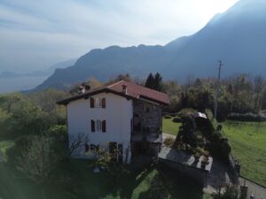 Villa Plesio with Lake View and Land