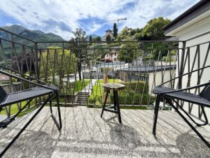 Appartamento In Centro Menaggio con Posto Auto e Piscina balcony