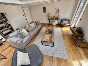 Appartamento In Centro Menaggio con Posto Auto e Piscina living room