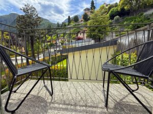 Appartamento In Centro Menaggio con Posto Auto e Piscina balcony