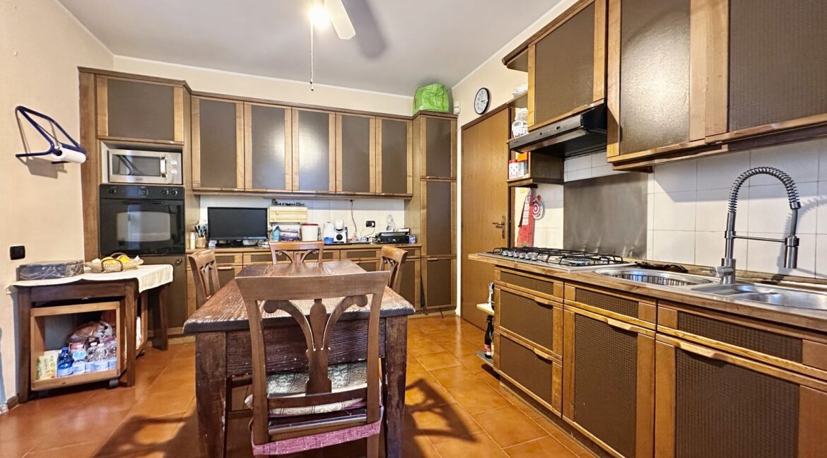Varenna Apartment with Garden and Garage