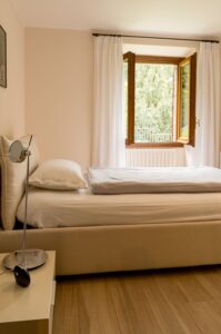 Elegante Villa a Croce con Vista Lago di Como interno