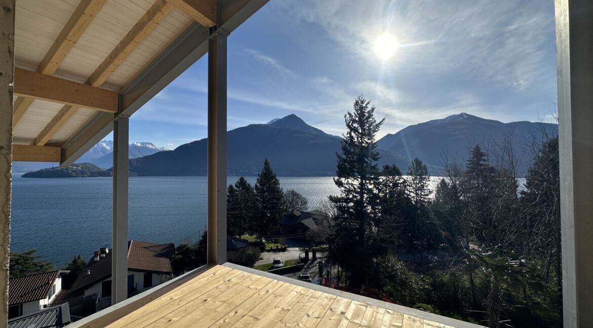 Villa Lake Como Pianello Lario with Land