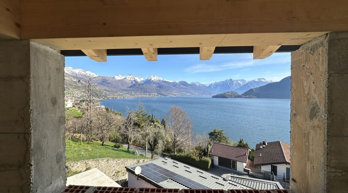 Villa Lake Como Pianello Lario with Land