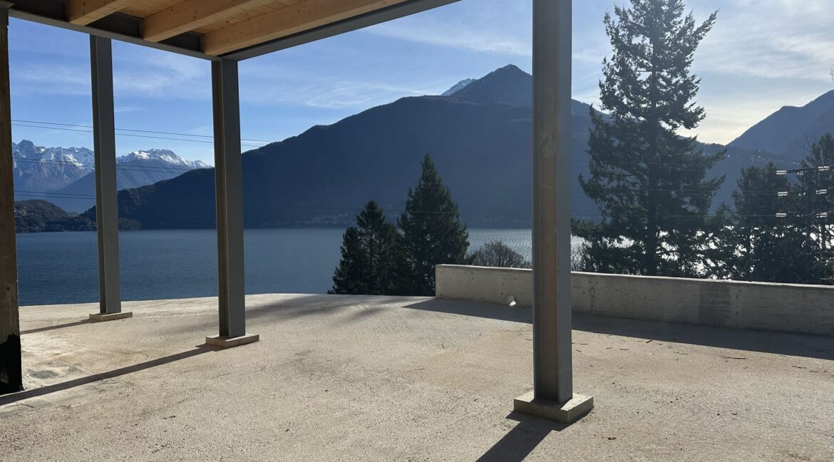 Villa Lake Como Pianello Lario with Land