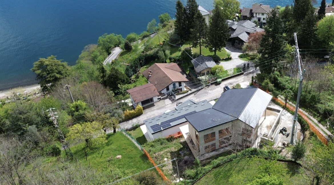 Villa Lake Como Pianello Lario with Land