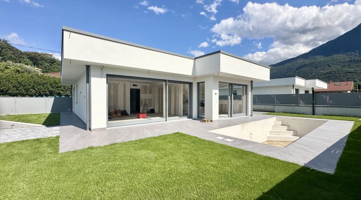 Luxury Villa with Swimming Pool Colico Lake Como