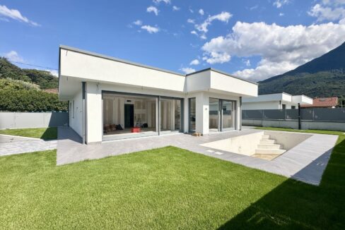 Luxury Villa with Swimming Pool Colico Lake Como