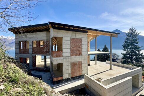 Villa Lake Como Pianello Lario with Land