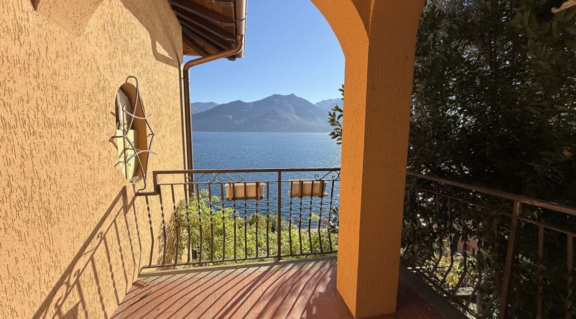 Villa Menaggio with Direct Access to the Lake