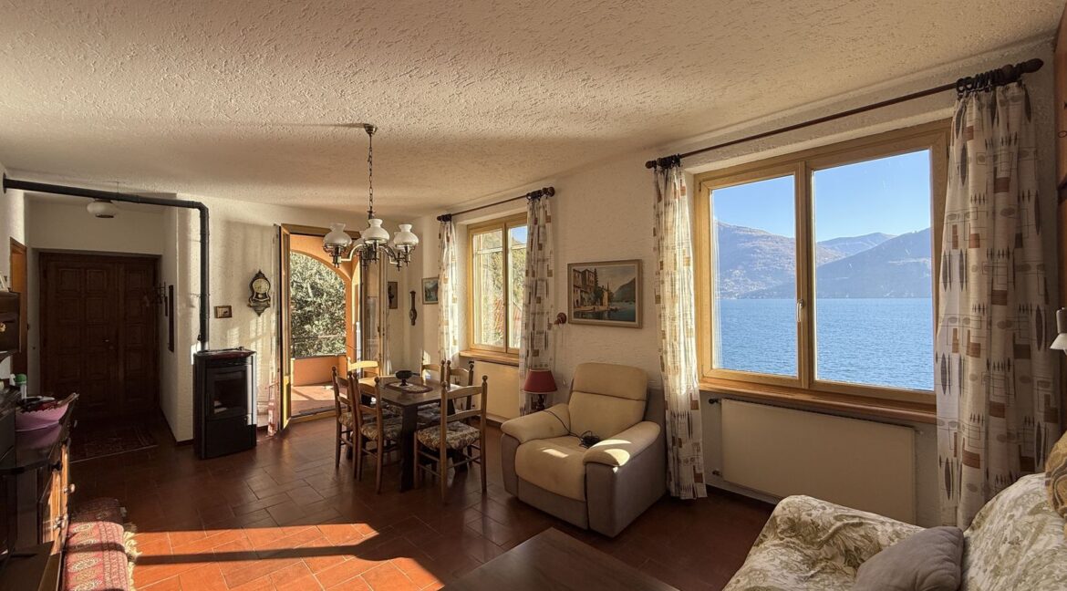 Villa Menaggio with Direct Access to the Lake