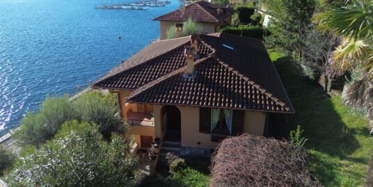 Villa Menaggio with Direct Access to the Lake