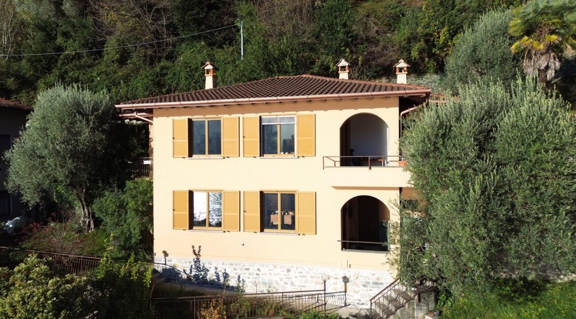 Villa Menaggio with Direct Access to the Lake